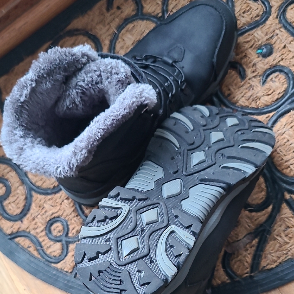 Big Boy's Black Winter Boots With Faux Fur, Big Kid Size 7.5